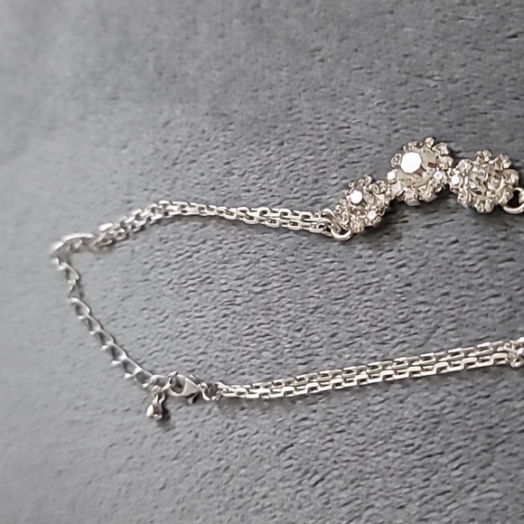 Cezanne Daisy Rhinestone Necklace - Picture 4 of 5
